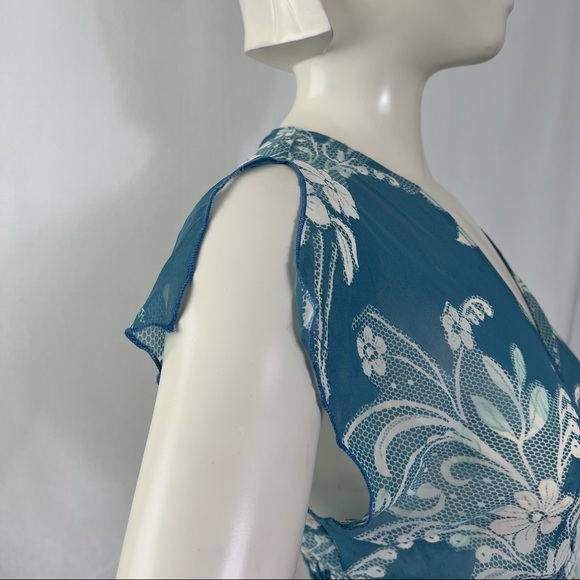 Blue and White Floral Sheer Top Y2K - Picture 3 of 6